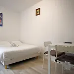 Cozy Studio In A Quiet Location Paris 15Th