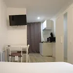 Cozy Studio In A Quiet Location Paris 15Th